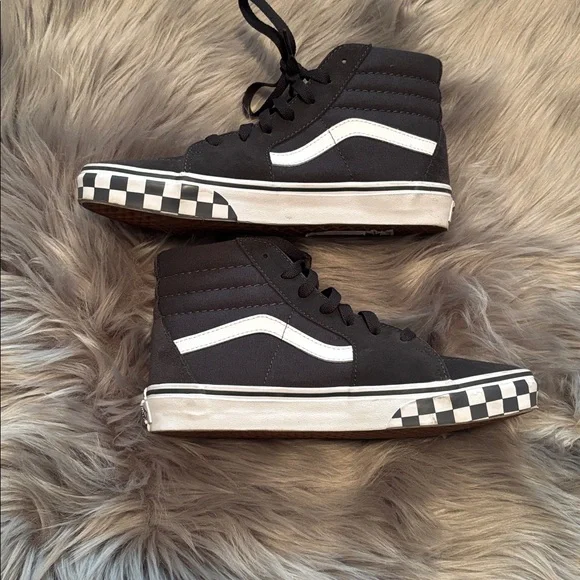 Vans Black and White High-Top Sneakers - Picture 3 of 6